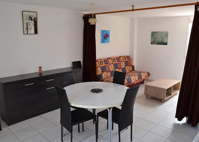 013 Agathes 389 * Agde